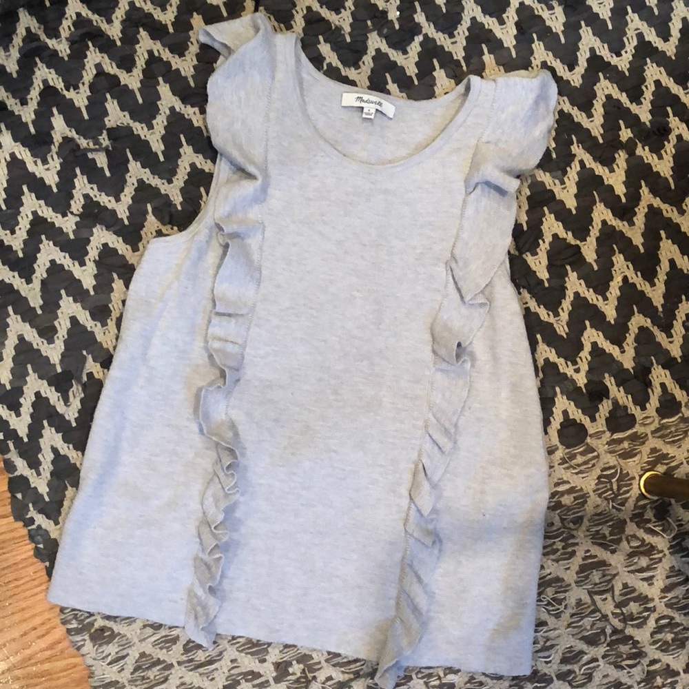 Sleeveless sweater tank